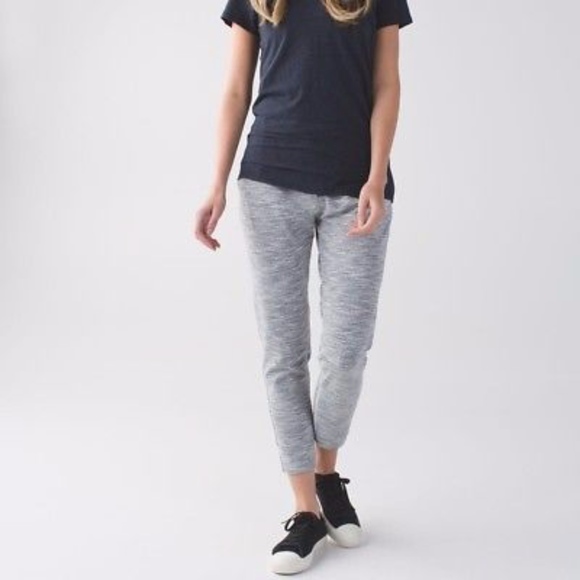 LULULEMON ~ Jet Crop Slim Pants ~ Luon Size 6 ~NWT - Picture 3 of 4